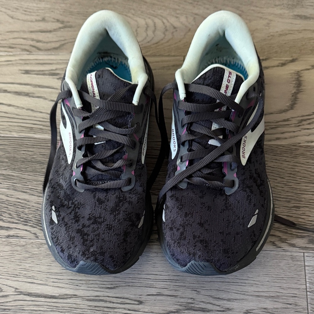 SOLD - Brooks Adrenaline GTS 23 Running Shoes 9.5B Medium